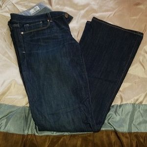 Women's Gap Jeans - sexy boot cut